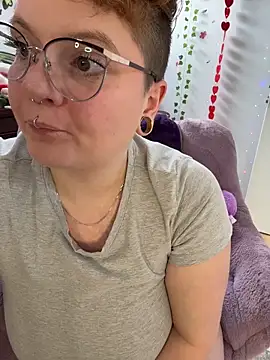 Snapshot of Sweetleeahxx chatting on 03/20/26, 01:34 Sweetleeahxx online show from 03/20/26, 01:34