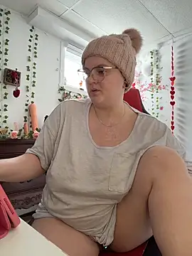 Snapshot of Sweetleeahxx chatting on 03/15/26, 05:53 Sweetleeahxx online show from 03/15/26, 05:53