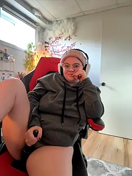 Sweetleeahxx online show from 10/16/25, 01:19