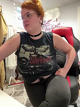 Sweetleeahxx online show from 10/28/25, 01:43