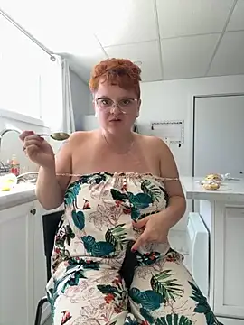 Sweetleeahxx online show from 09/19/25, 04:11