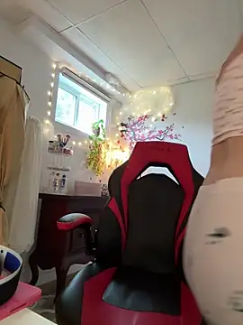 Sweetleeahxx online show from 09/23/25, 12:45