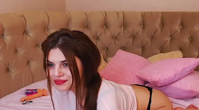 Snapshot of evelonel chatting on 03/23/25, 03:43 evelonel online show from 03/23/25, 03:43