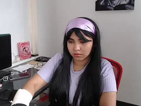 Miapeyton online show from 10/28/25, 03:55