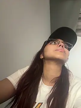 Miapeyton online show from 03/24/26, 11:27