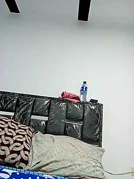 Snapshot of Sara_Brownx chatting on 04/13/26, 08:35 Sara Brownx online show from 04/13/26, 08:35