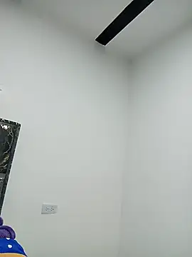 Sara Brownx online show from 04/23/26, 11:39