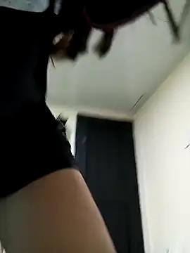 Snapshot of Sara_Brownx chatting on 01/14/26, 03:43 Sara Brownx online show from 01/14/26, 03:43