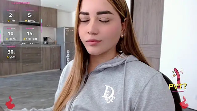 Lucia star   online show from 11/29/25, 03:45