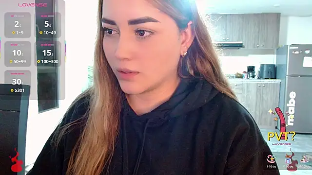 Lucia star   online show from 11/18/25, 11:59