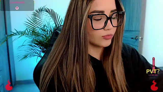 Lucia star   online show from 03/25/26, 01:06