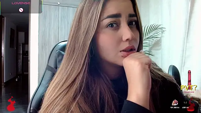 Lucia star   online show from 02/07/26, 12:40