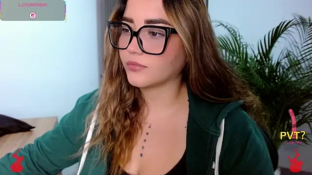 Lucia star   online show from 04/13/26, 06:01