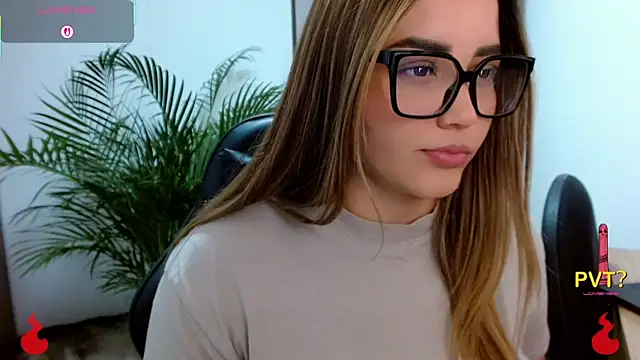 Lucia star   online show from 03/09/26, 03:15