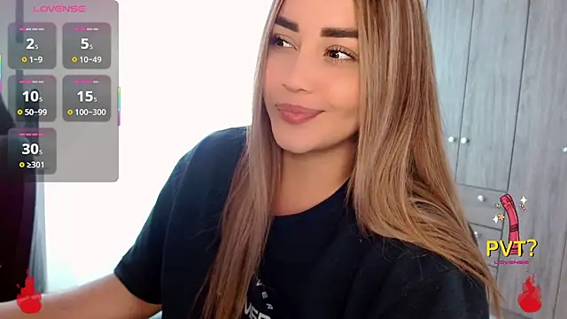 Lucia star   online show from 12/18/25, 07:18