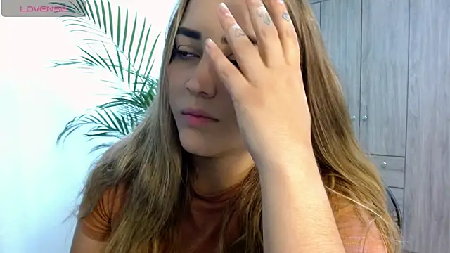 Lucia star   online show from 01/05/26, 07:28