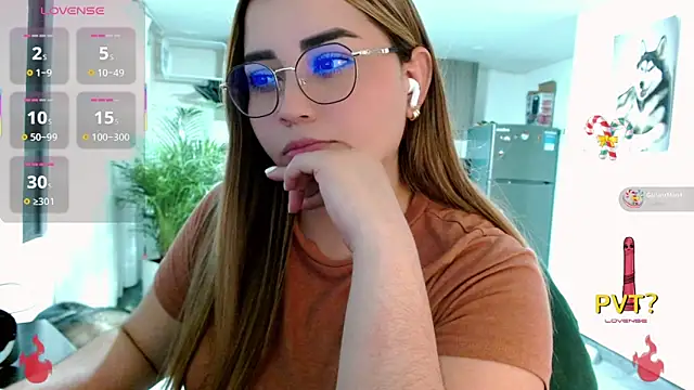 Lucia star   online show from 11/26/25, 02:11