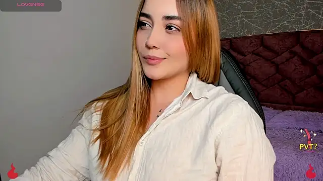 Snapshot of Lucia_star__ chatting on 01/20/25, 07:14 Lucia star online show from 01/20/25, 07:14