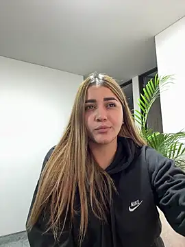 Lucia star   online show from 11/05/25, 02:58