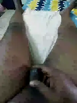 Snapshot of Blackmagictamil9 chatting on 12/02/24, 03:43 Blackmagictamil9 online show from 12/02/24, 03:43