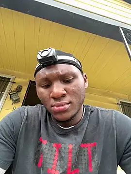 Snapshot of Festivitiesking1 chatting on 05/15/26, 04:27 Festivitiesking1 online show from 05/15/26, 04:27