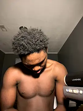 Festivitiesking1 online show from 12/05/25, 12:37