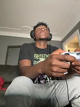 Festivitiesking1 online show from 10/31/25, 08:33