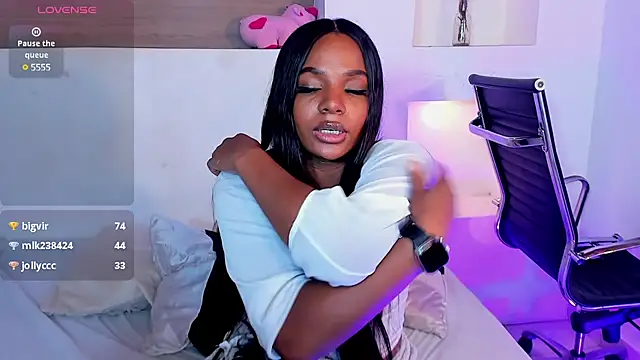 Snapshot of IvyBliss8 chatting on 02/25/25, 06:01 IvyBliss8 online show from 02/25/25, 06:01