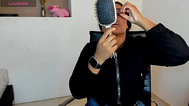 Snapshot of IvyBliss8 chatting on 02/13/25, 12:11 IvyBliss8 online show from 02/13/25, 12:11