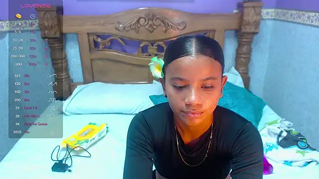 Snapshot of Angelica_Blue chatting on 09/25/25, 08:59 Angelica Blue online show from 09/25/25, 08:59
