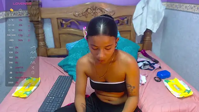 Snapshot of Angelica_Blue chatting on 09/17/25, 05:26 Angelica Blue online show from 09/17/25, 05:26