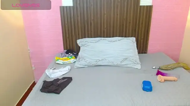 Snapshot of Angelica_Blue chatting on 09/28/25, 04:36 Angelica Blue online show from 09/28/25, 04:36
