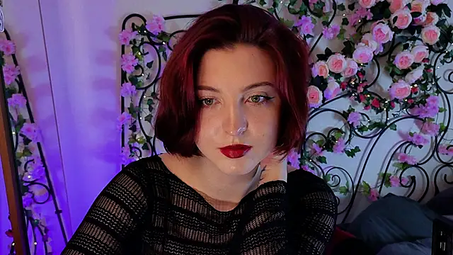 LisaVamp online show from 10/13/25, 12:12