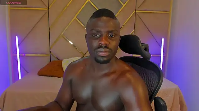 Latrellx7 online show from 12/19/25, 02:48