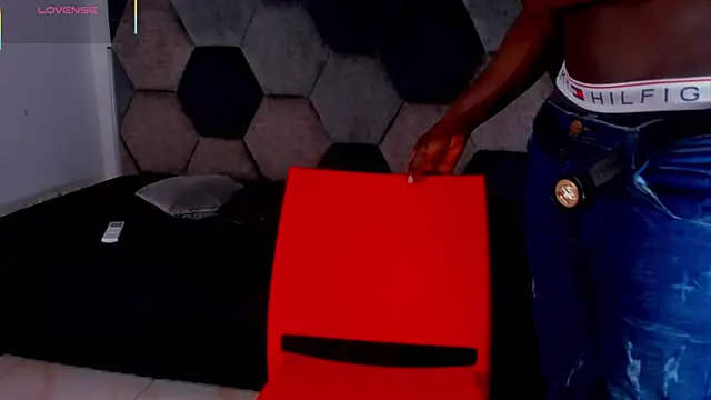 Latrellx7 online show from 04/10/26, 03:46