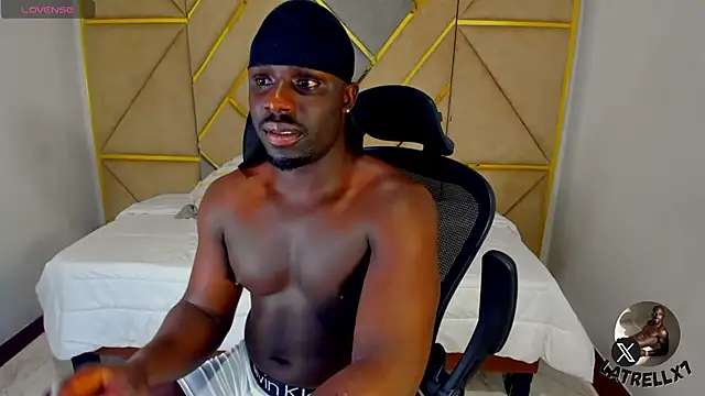 Latrellx7 online show from 11/27/25, 03:18