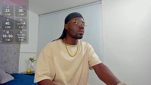 Snapshot of Latrellx7 chatting on 03/20/25, 11:27 Latrellx7 online show from 03/20/25, 11:27