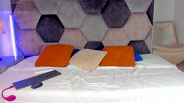 Latrellx7 online show from 03/05/26, 04:09