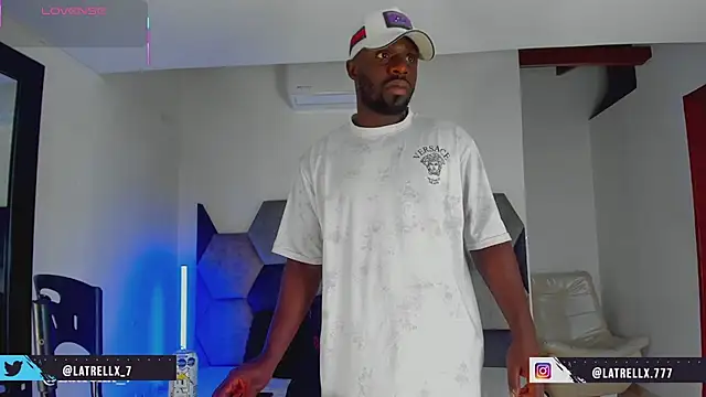 Snapshot of Latrellx7 chatting on 06/30/26, 03:39 Latrellx7 online show from 06/30/26, 03:39