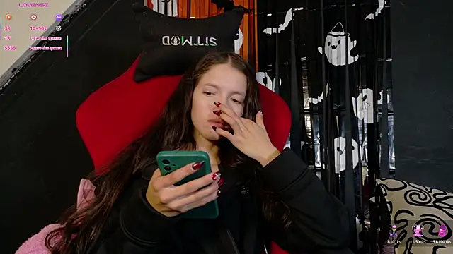 sweetdam12 online show from 10/21/25, 07:13