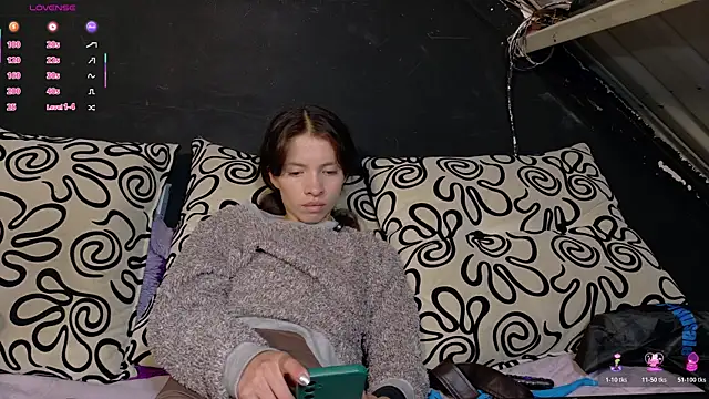 sweetdam12 online show from 10/31/25, 08:16