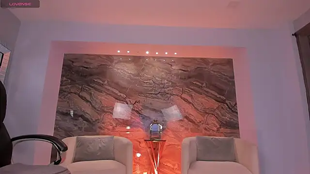 GiaFerrara online show from 03/31/26, 08:22