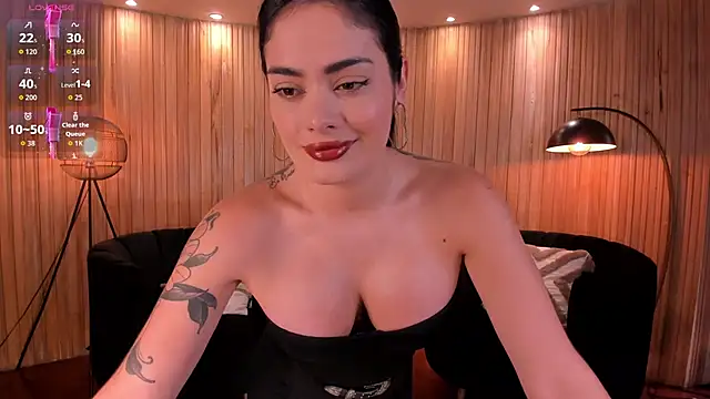 Snapshot of GiaFerrara chatting on 11/26/25, 07:25 GiaFerrara online show from 11/26/25, 07:25