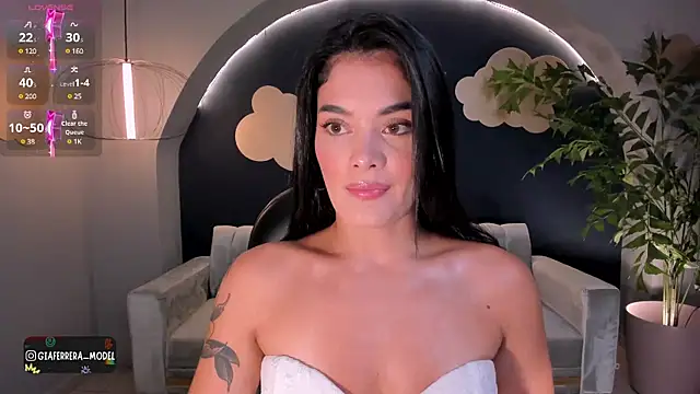 Snapshot of GiaFerrara chatting on 03/19/25, 07:17 GiaFerrara online show from 03/19/25, 07:17