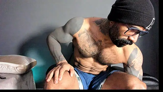 Snapshot of Brock_hurn1 chatting on 10/01/25, 05:28 Brock hurn1 online show from 10/01/25, 05:28