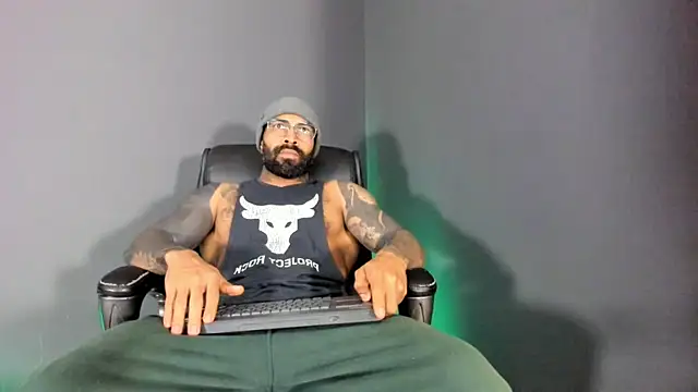 Snapshot of Brock_hurn1 chatting on 02/18/25, 12:15 Brock hurn1 online show from 02/18/25, 12:15