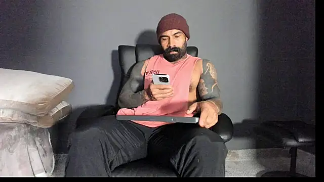 Snapshot of Brock_hurn1 chatting on 09/29/25, 12:50 Brock hurn1 online show from 09/29/25, 12:50
