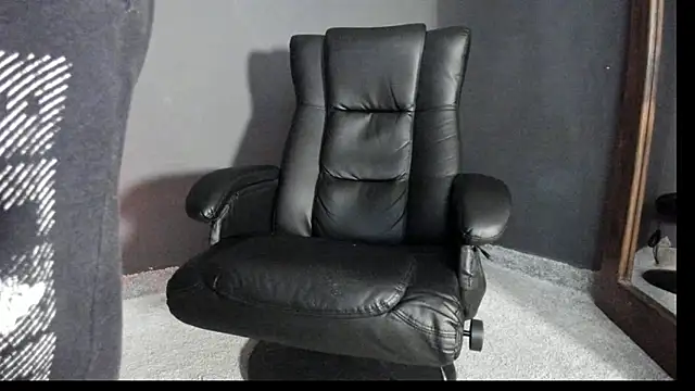 Snapshot of Brock_hurn1 chatting on 09/12/25, 02:12 Brock hurn1 online show from 09/12/25, 02:12