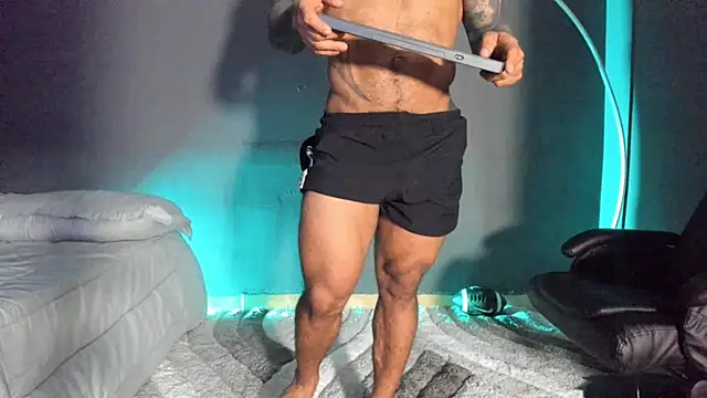 Snapshot of Brock_hurn1 chatting on 03/15/25, 03:18 Brock hurn1 online show from 03/15/25, 03:18