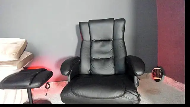 Snapshot of Brock_hurn1 chatting on 09/09/25, 01:42 Brock hurn1 online show from 09/09/25, 01:42